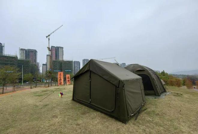 广告推广广告宣传单碗定做帐篷有人在南宁某公园展示器材展衫定做